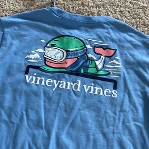 Vineyard vines youth tee. XL